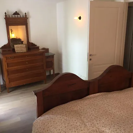 Dom wakacyjny Al Vecchio Porto Casa A Cannero *