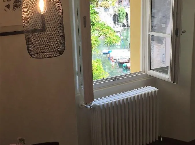 Dom wakacyjny Al Vecchio Porto Casa A Cannero *