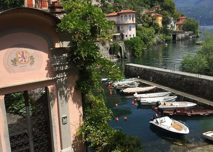 Dom wakacyjny Al Vecchio Porto Casa A Cannero *