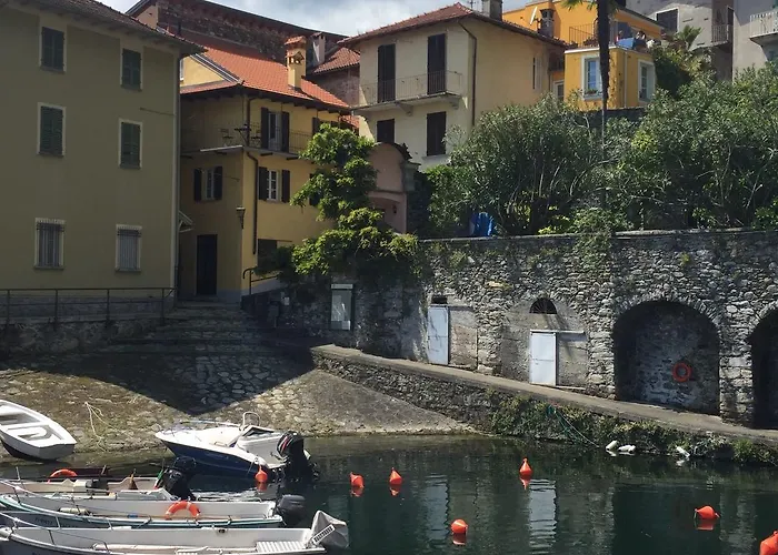 Feriehus Al Vecchio Porto Casa A Cannero